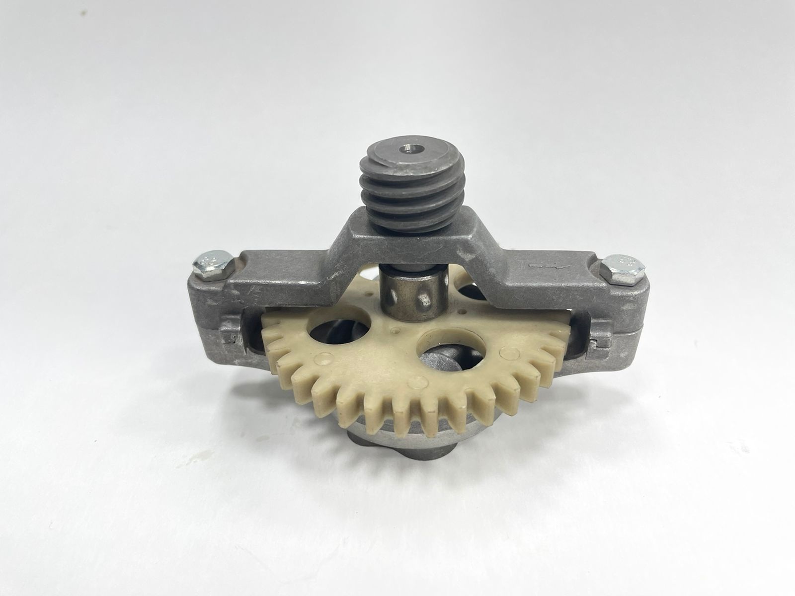 BOMBA ACEITE CG200 ZS 37T