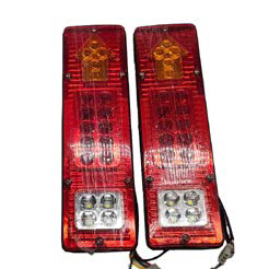 FARO POSTERIOR CARGUERO LED CUADRADO PAR