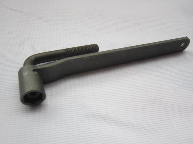 LLAVE REGULADOR PERNO BALANCIN CG125